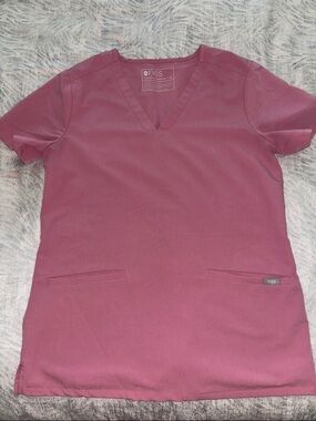 Figs V-Neck Scrub Top - dusty rose